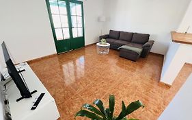Casa Tranquila En La Costa. Villas Kalendra - Jable